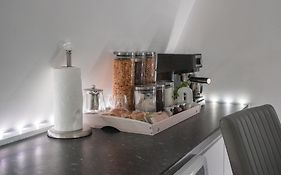 Parade Gardens Boutique Apartments- Central, Grade I Listed, 4K Tvs, Hidden Views